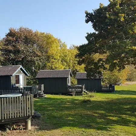 Camping & キャンプ場 Neksø